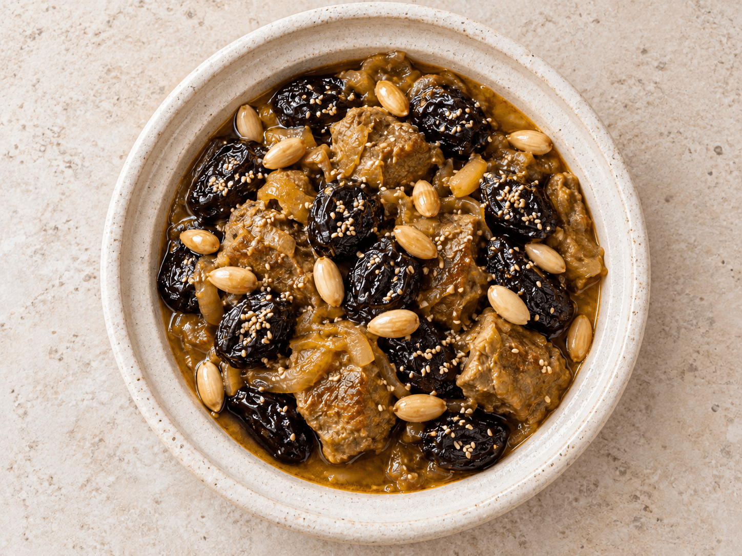 Tajine aux pruneaux — Illustration culinaire générée par IA