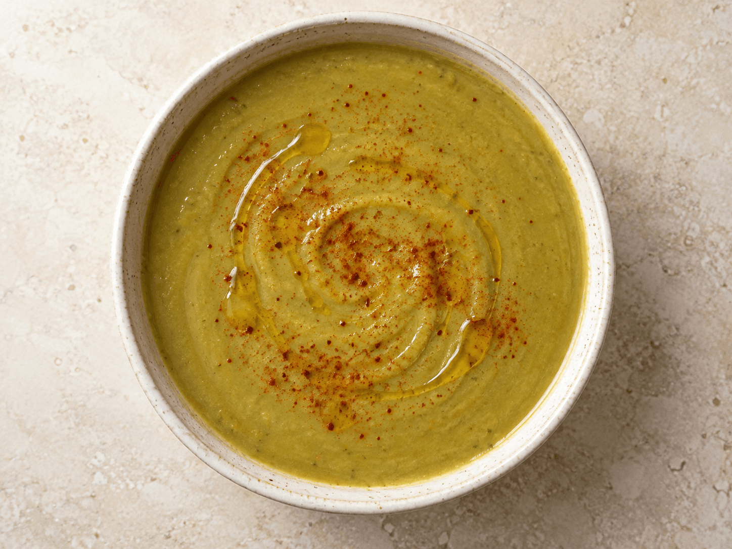 Soupe aux petits pois secs — Illustration culinaire générée par IA